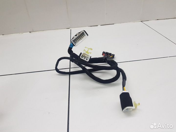 Электропроводка заднего сидения (Kia K5 III)