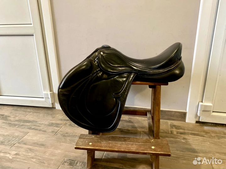 Седло для лошади