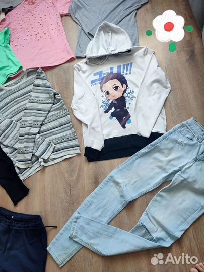 Пакет из 11 вещей:футболка,толстовки,джинсы,юбка