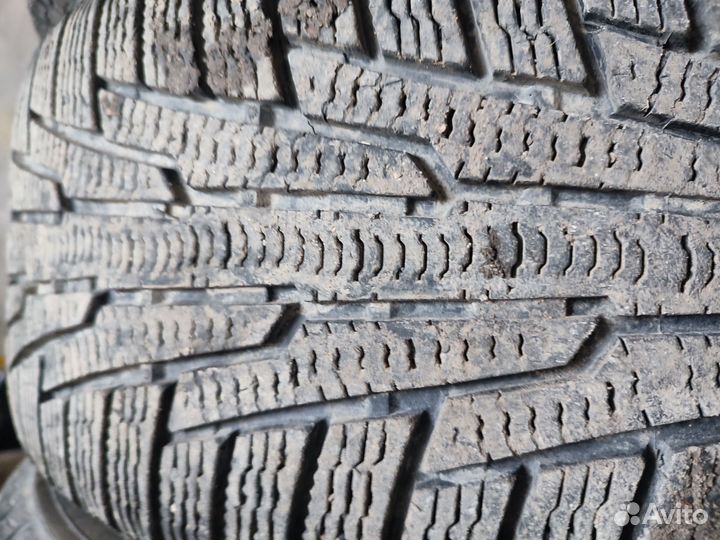 Nokian Tyres Hakkapeliitta R 235/55 R17