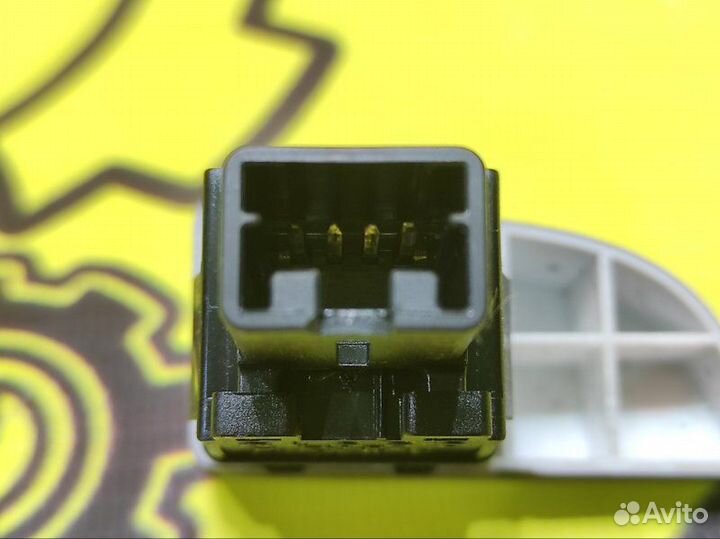 Кнопка аварийной сигнализации Nissan Teana TNJ32