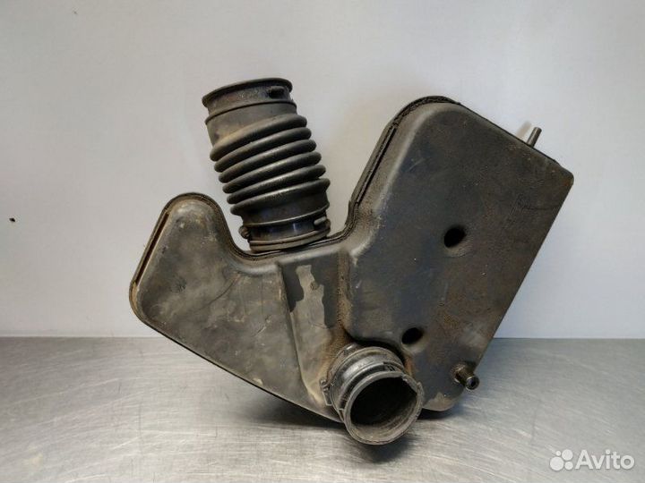 Резонатор воздушного фильтра Dodge Caravan 3 NS