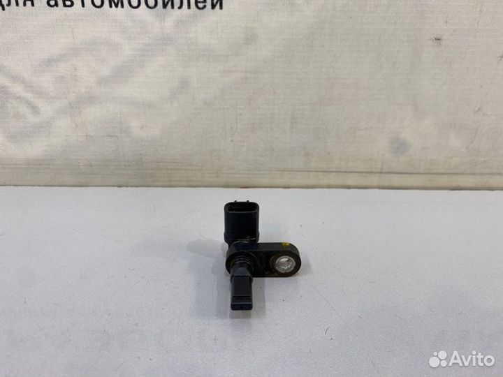 Датчик abs передний левый Toyota Land Cruiser 200