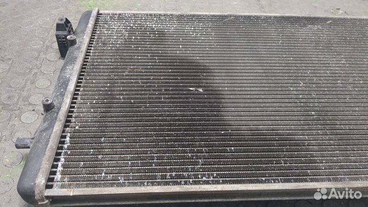 Радиатор охлаждения двигателя Audi TT (8N), 2000