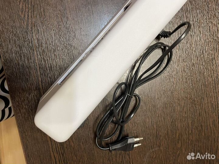 Лампа для маникюра новая