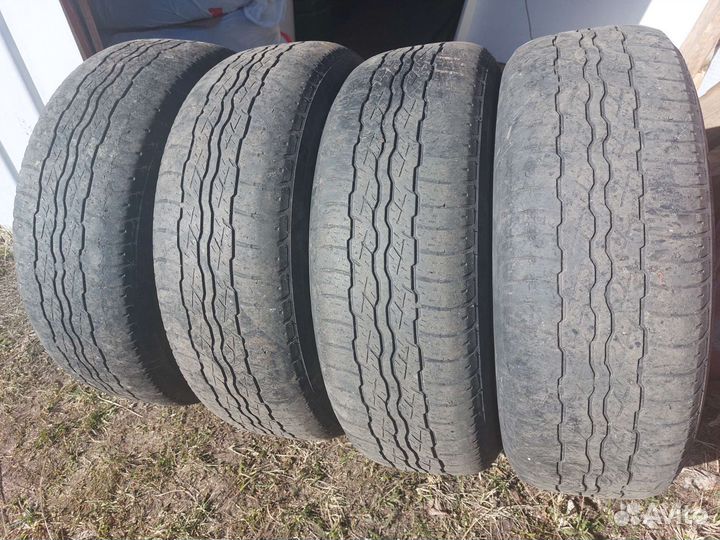 Bridgestone Dueler H/T 687 65 R17