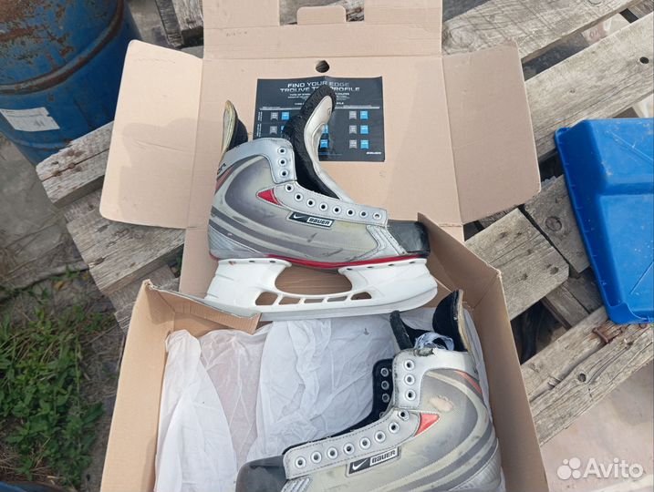 Хоккейные коньки bauer