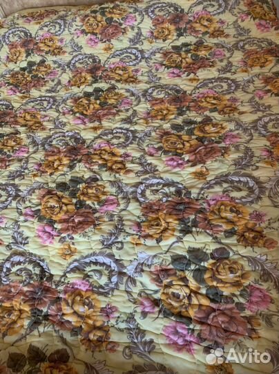 Покрывало на кровать новое 2.0*1.9м