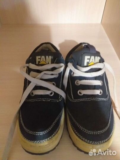 Кроссовки,натуральный замш женские 39 размер