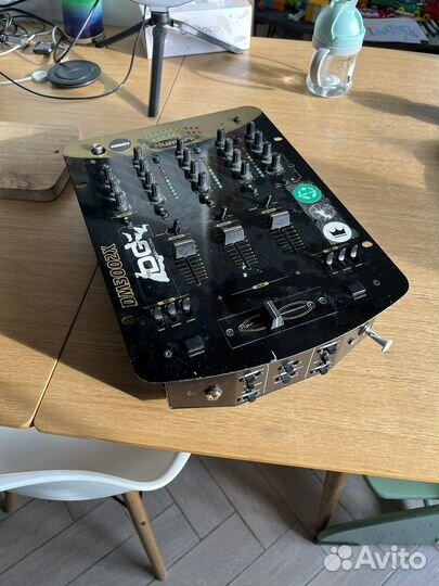 Микшерный пульт