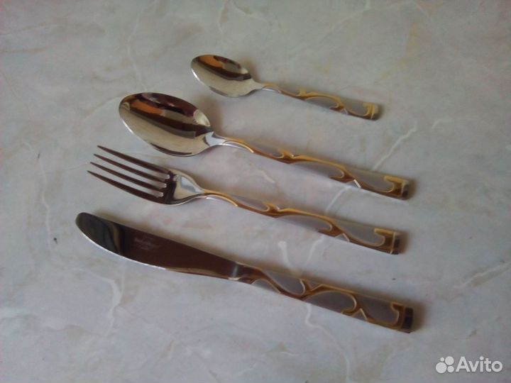 Набор столовых приборов SwissHome (Швейцария )