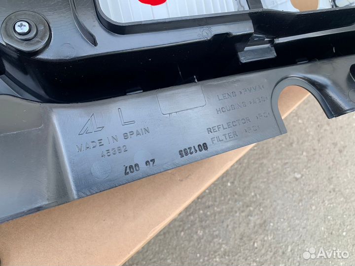 Фонарь задний левый Viano W639