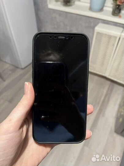 iPhone 12, 64 ГБ