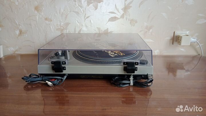 Виниловый проигрыватель Technics sl 1500