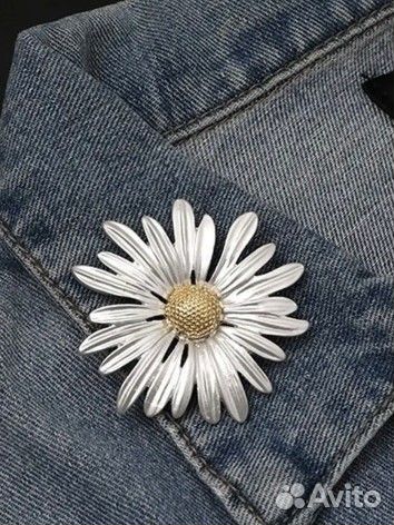 Брошь ромашка по мотивам gucci