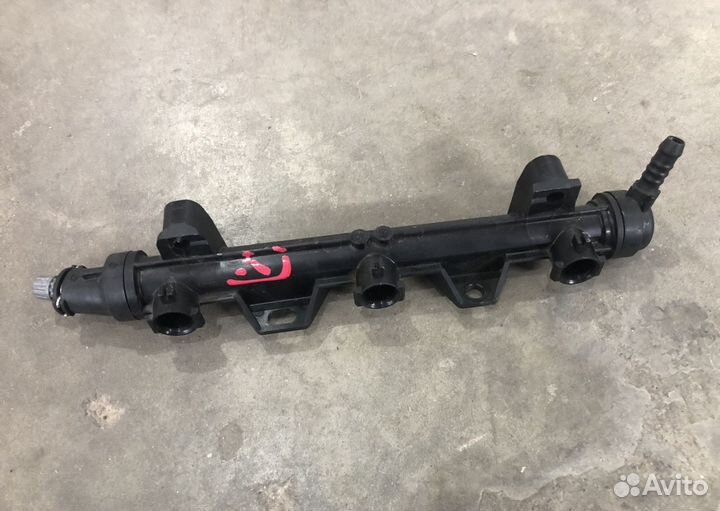 Рампа топливная Volkswagen Polo 5 (2009) 1.4/1.4