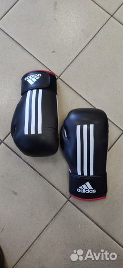 Боксерские перчатки 10 oz adidas