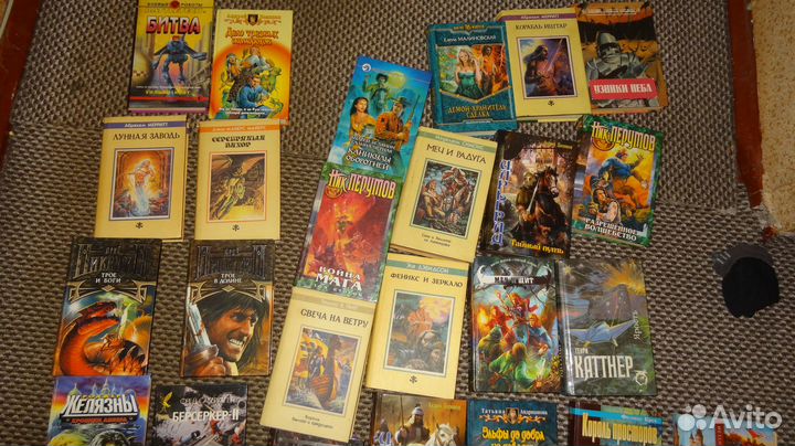 Книги фантастика и фэнтези