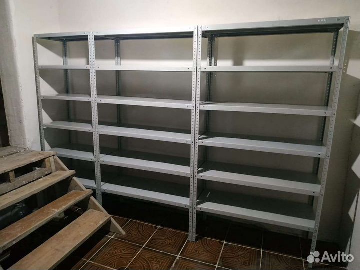 Металлические стеллажи полки