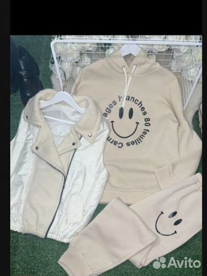 Спортивный костюм женский