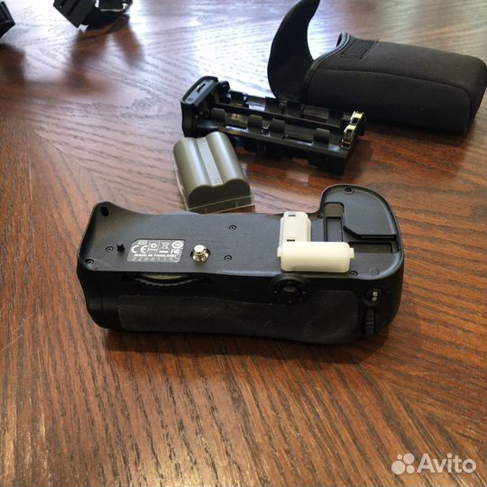 Зеркальный фотоаппарат