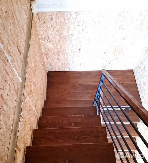 Лестница на второй этаж