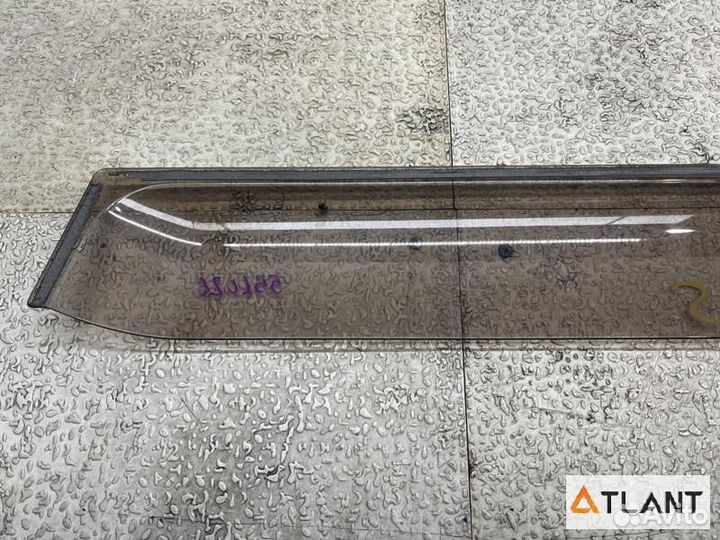 Ветровик задний правый daihatsu tanto