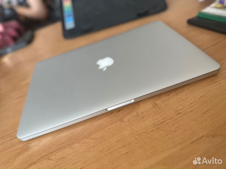 MacBook Pro 15, 2015, 512 SSD, Radeon R9 M370X