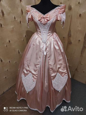 Историческое платье