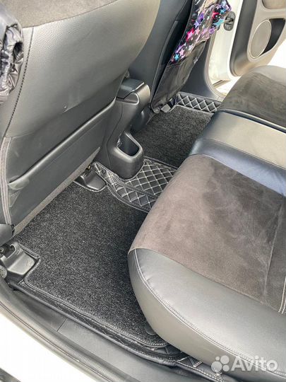 Комплект ковриков из экокожи в салон Honda Vezel