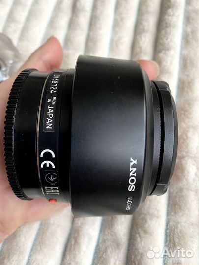 Объектив Sony50mm 1,4/Зарядка SonyA58/сумка