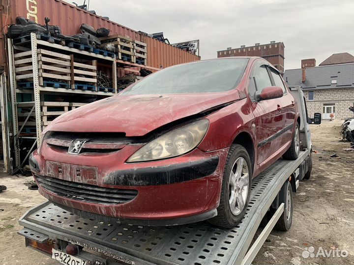 Кузов по частям peugeot 307 2005 год