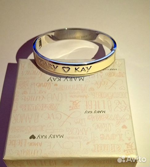 Браслет белый