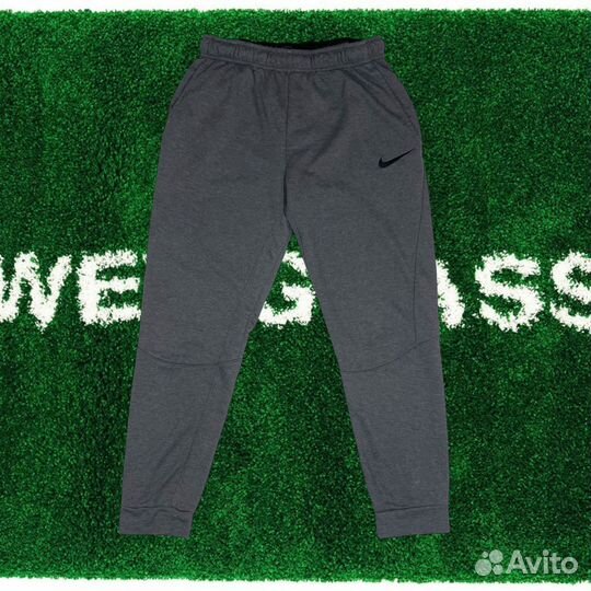 Спортивки Nike