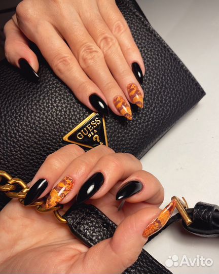 Маникюр, педикюр на Днепровском