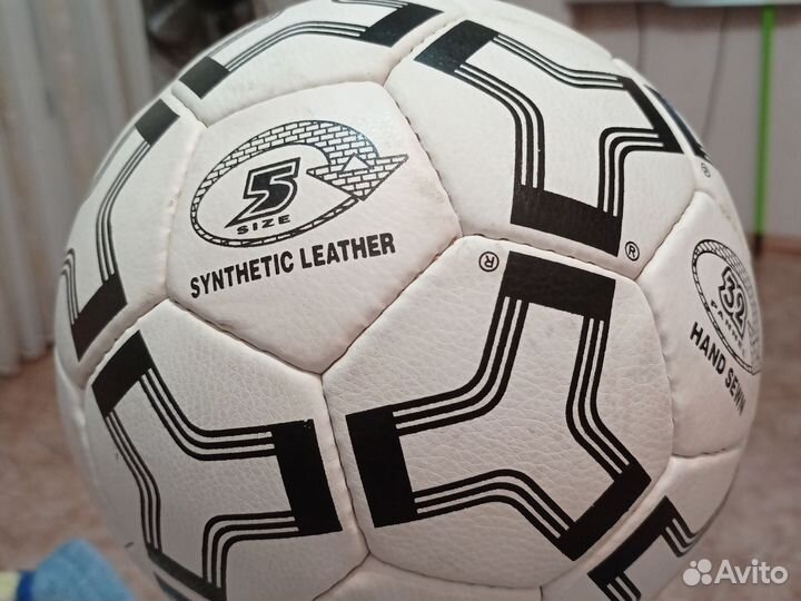 Футбольный мяч Larsen