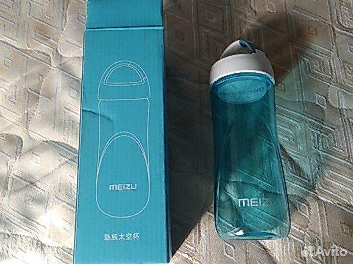 Бутылочка для воды. Спорт, туризм