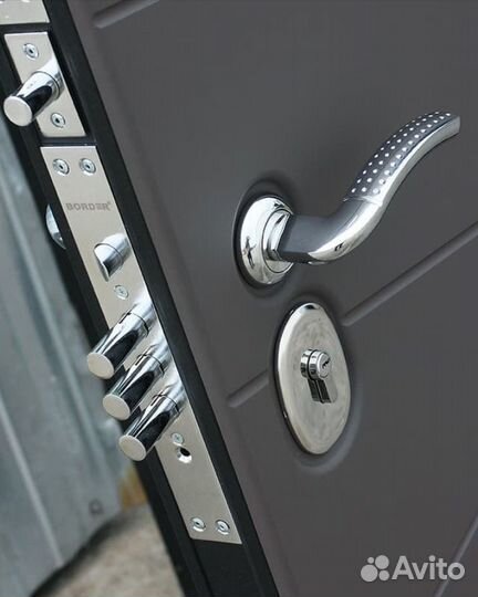 Крепкие входные двери