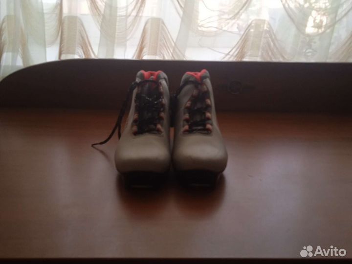 Лыжные ботинки 37 размер