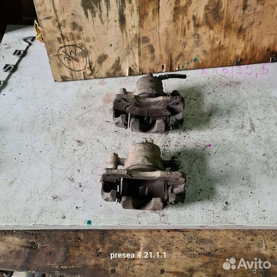 Суппорт передний правый nissan presea r11