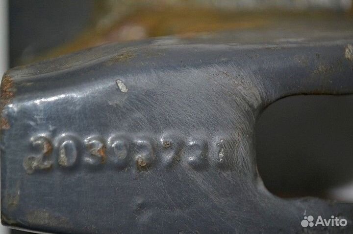 Кронштейн V образной тяги, правый volvo FH (01.12)