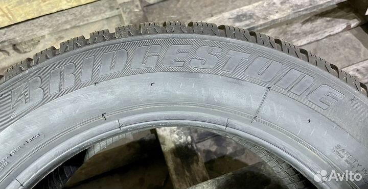 Bridgestone Blizzak LM-30 215/55 R16