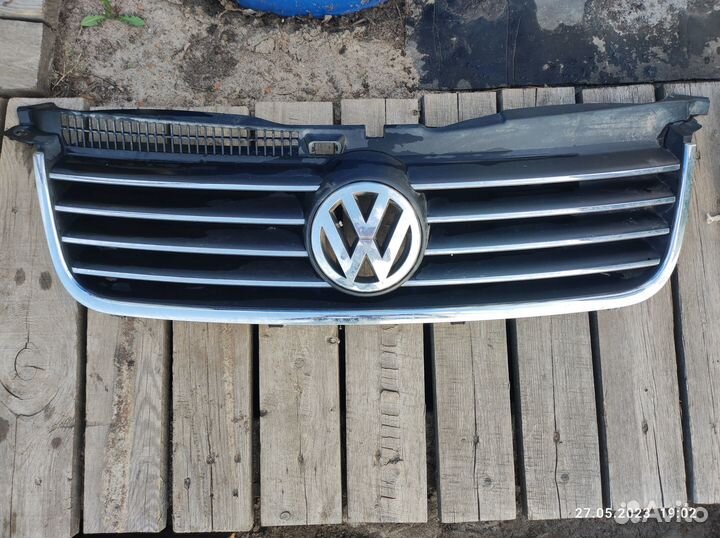 Решетка радиатора на Volkswagen Passat B5
