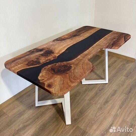 Письменный стол 'Complex Acceptance'