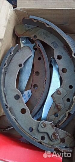 Задние тормозные колодки на Volkswagen