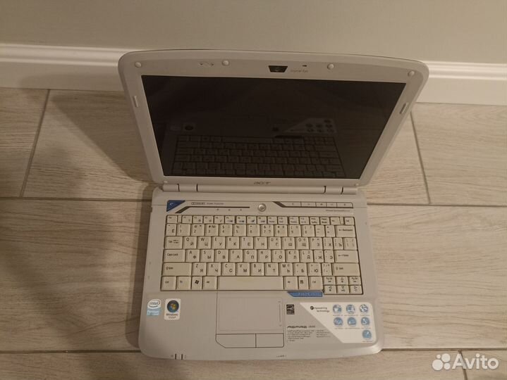 Рабочий 2ядра,2гига,12.1