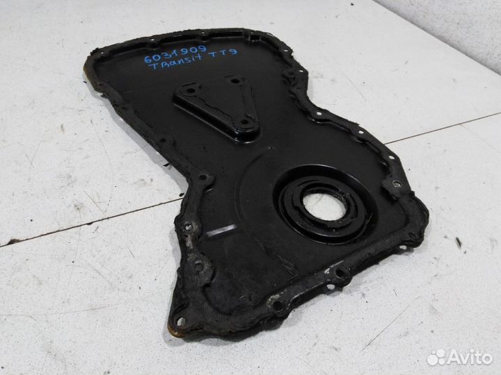 Крышка двигателя передняя