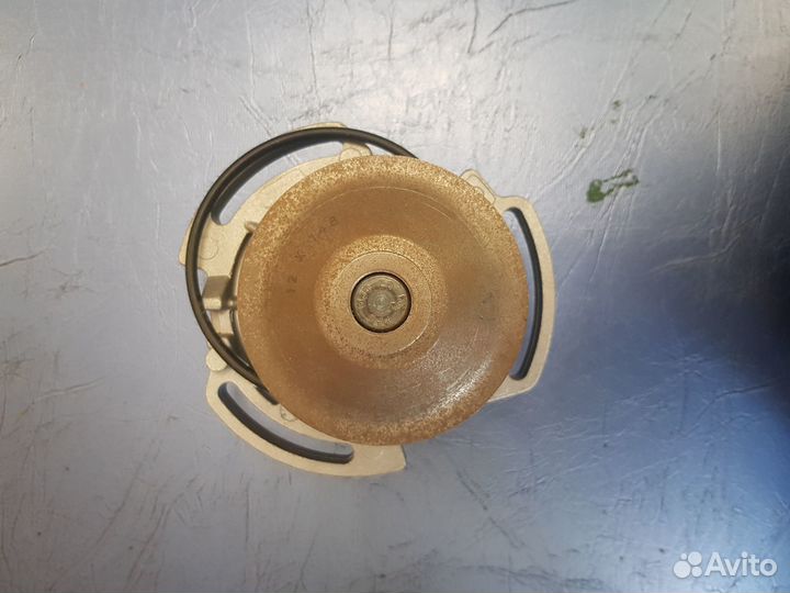 Насос водяной VW Golf/Passat/Jetta 1.0-1.3 74-91