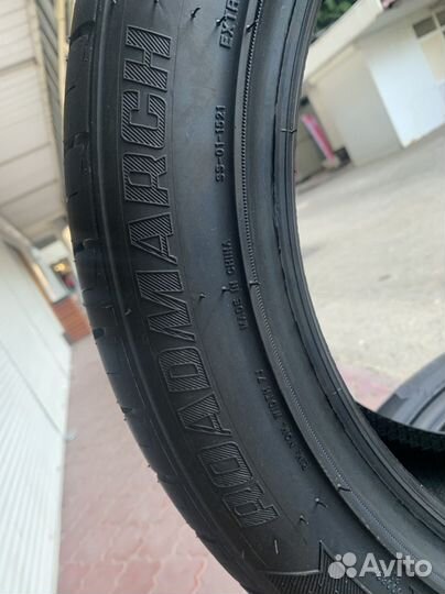 Roadmarch Prime UHP 08 215/50 R17 95W