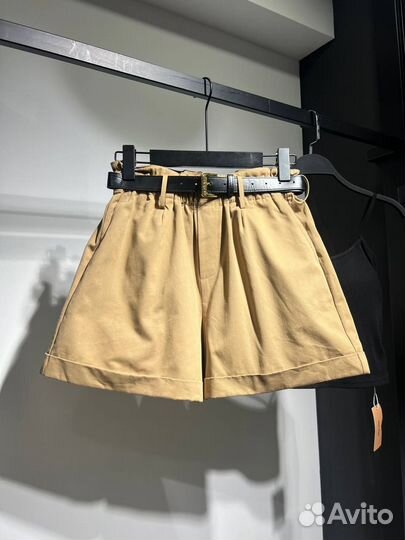 Крутые шорты miu miu